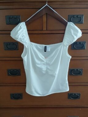 Divided White Puff Sleeve Ruched Front  Top
